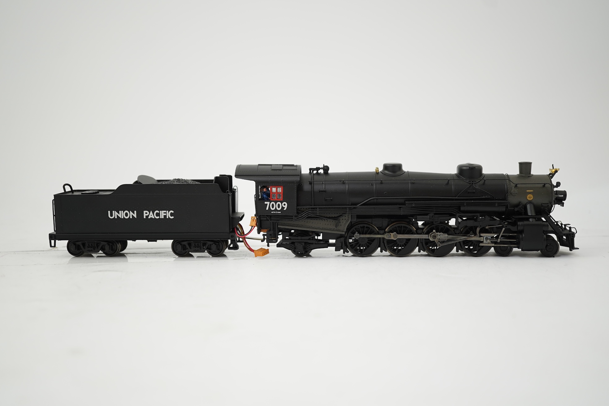 A boxed HO gauge Spectrum by Bachmann (81603) model of Unio Pacific USRA, 7009, 4-8-2 Light Mountain locomotive with bogie tender, powered for two rail operation.